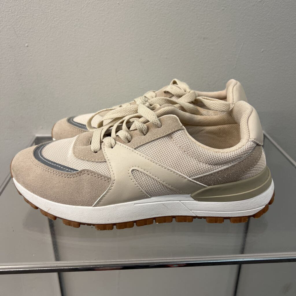 Rachel Zoe Cream/ Grey Sneakers 6.5