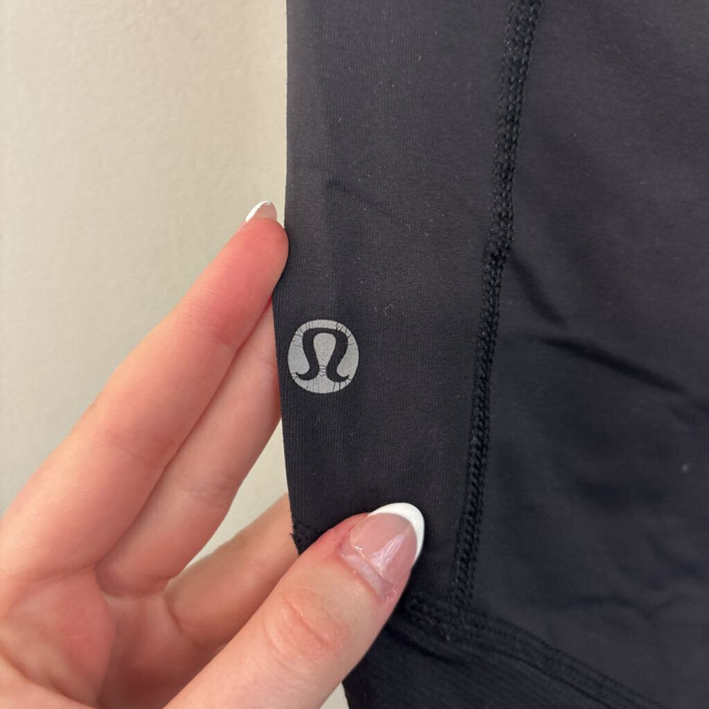 Lululemon Black/ White Cropped Leggings 4