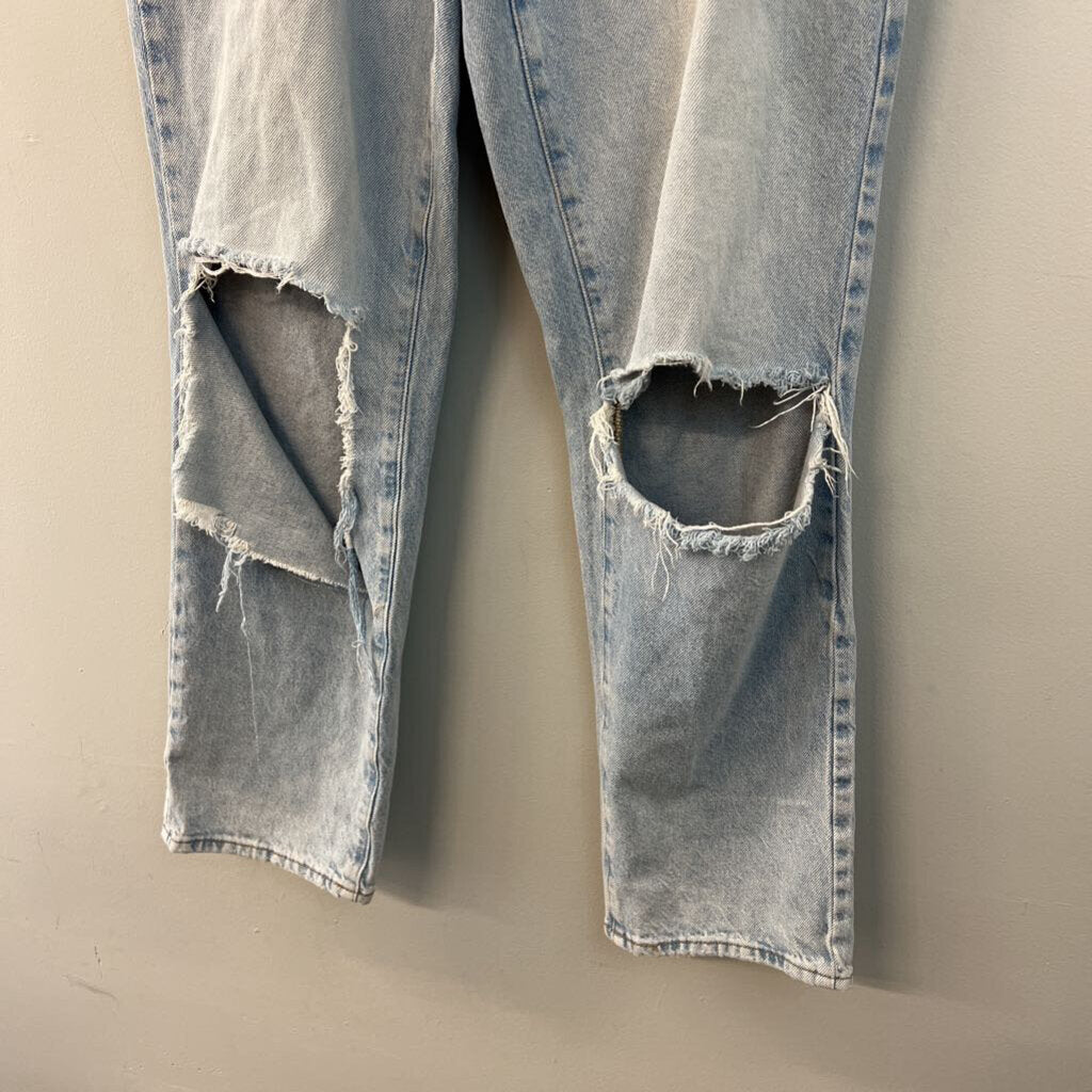 PacSun Light Wash Distressed Wide Leg Dad Jeans 30