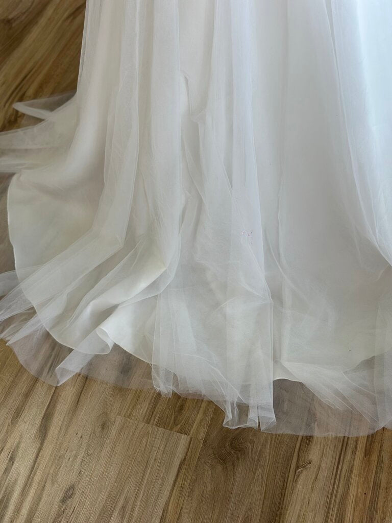 Stella York Ivory Lace Top Tulle Skirt Bridal Gown 10