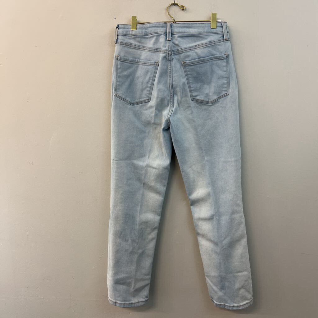 Lauren Conrad Light Wash Embroidered Pocket Straight Leg Jeans 8