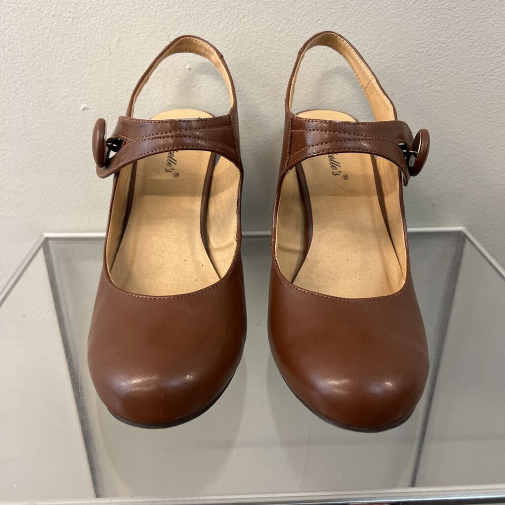 Breckelle's Brown Leather Button Strap Closed Toe Sling Back Heels 9