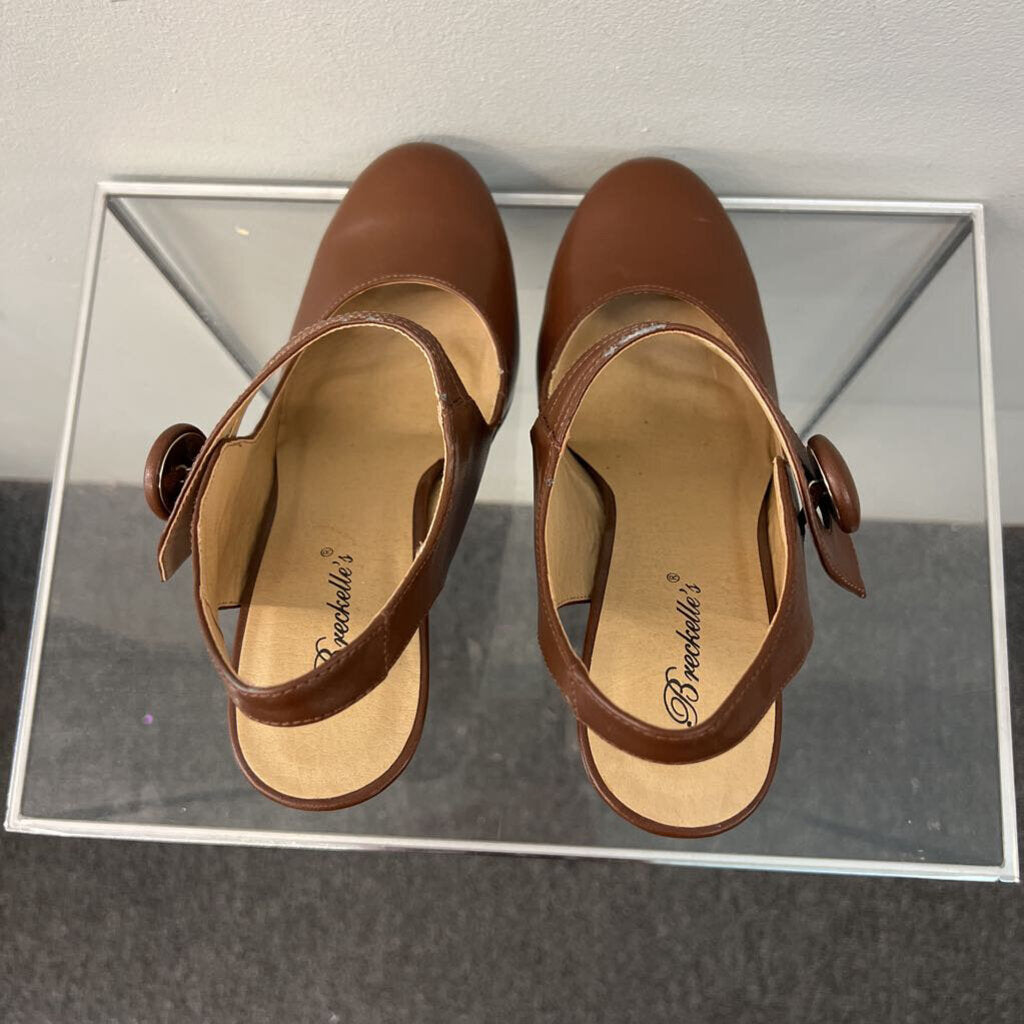 Breckelle's Brown Leather Button Strap Closed Toe Sling Back Heels 9