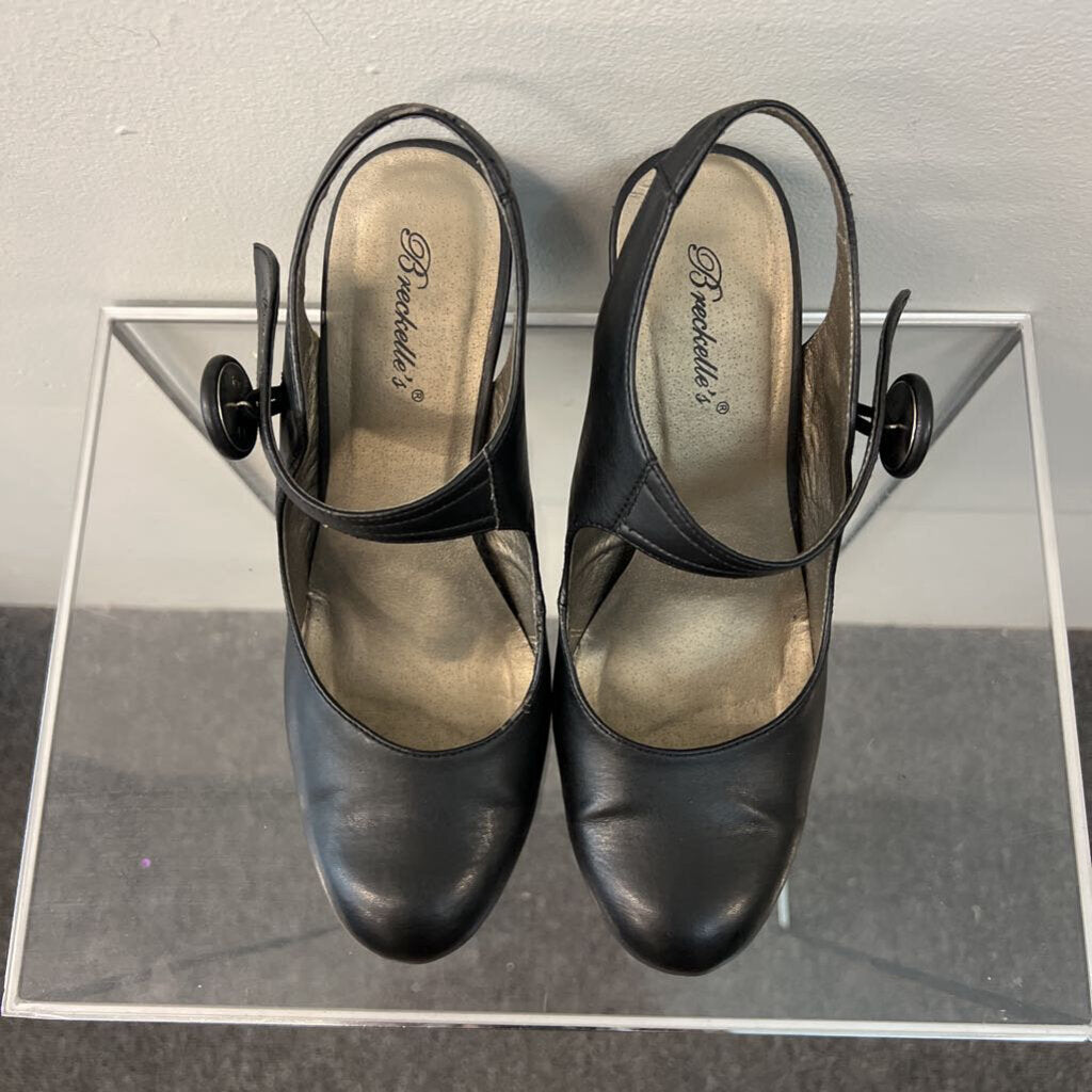 Breckelle's Black Leather Button Strap Closed Toe Sling Back Heels 9