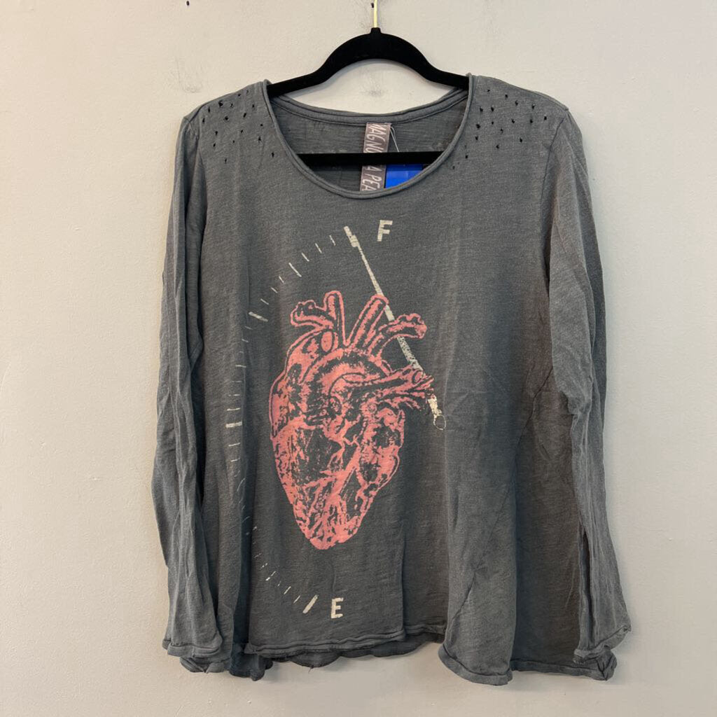 Magnolia Pearl Full Heart Dylan Tee Top 945 One Size