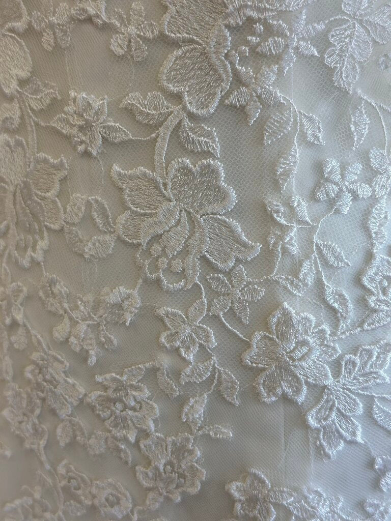 Allure Short Sleeve Lace Wedding Gown 8