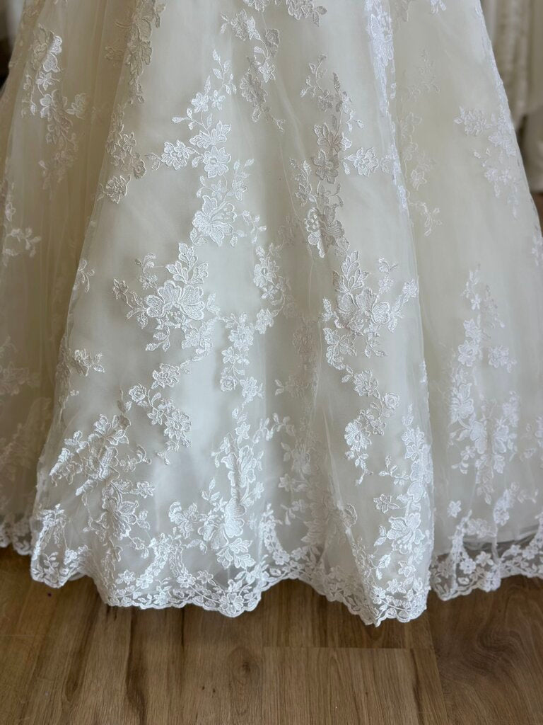 Allure Short Sleeve Lace Wedding Gown 8