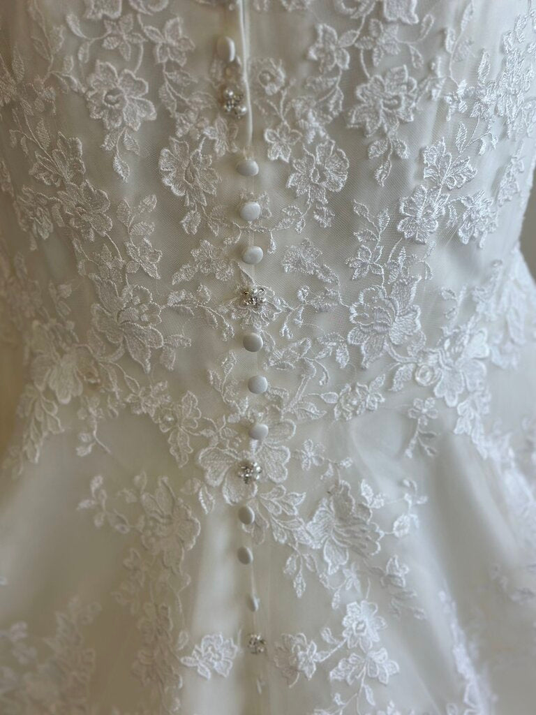 Allure Short Sleeve Lace Wedding Gown 8