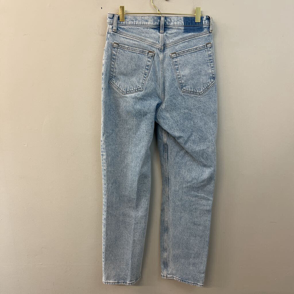 Abercrombie and Fitch Light Wash The 90s Straight Ultra High Rise Jeans 28