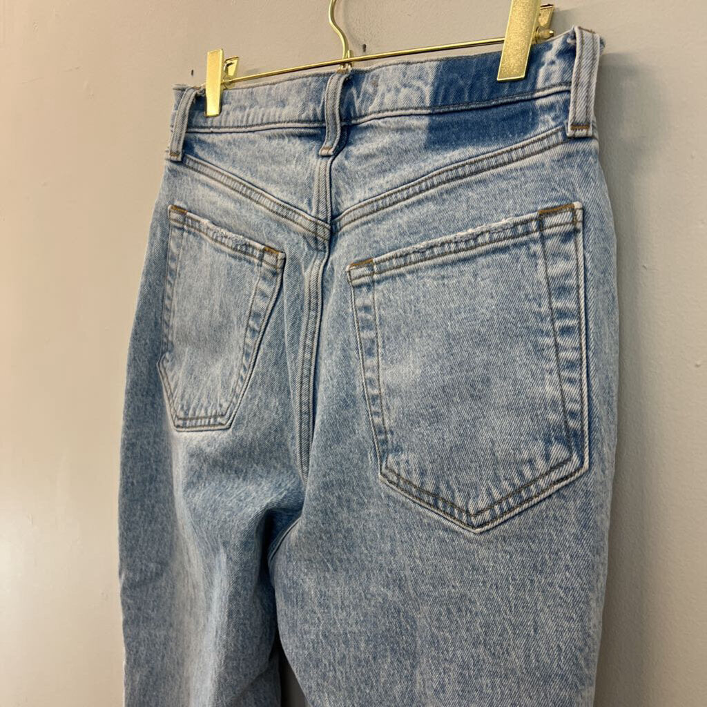 Abercrombie and Fitch Light Wash The 90s Straight Ultra High Rise Jeans 28