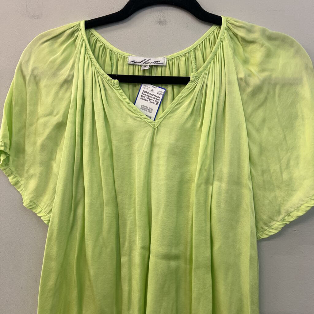 Red Haute Green Short Sleeve Top Medium