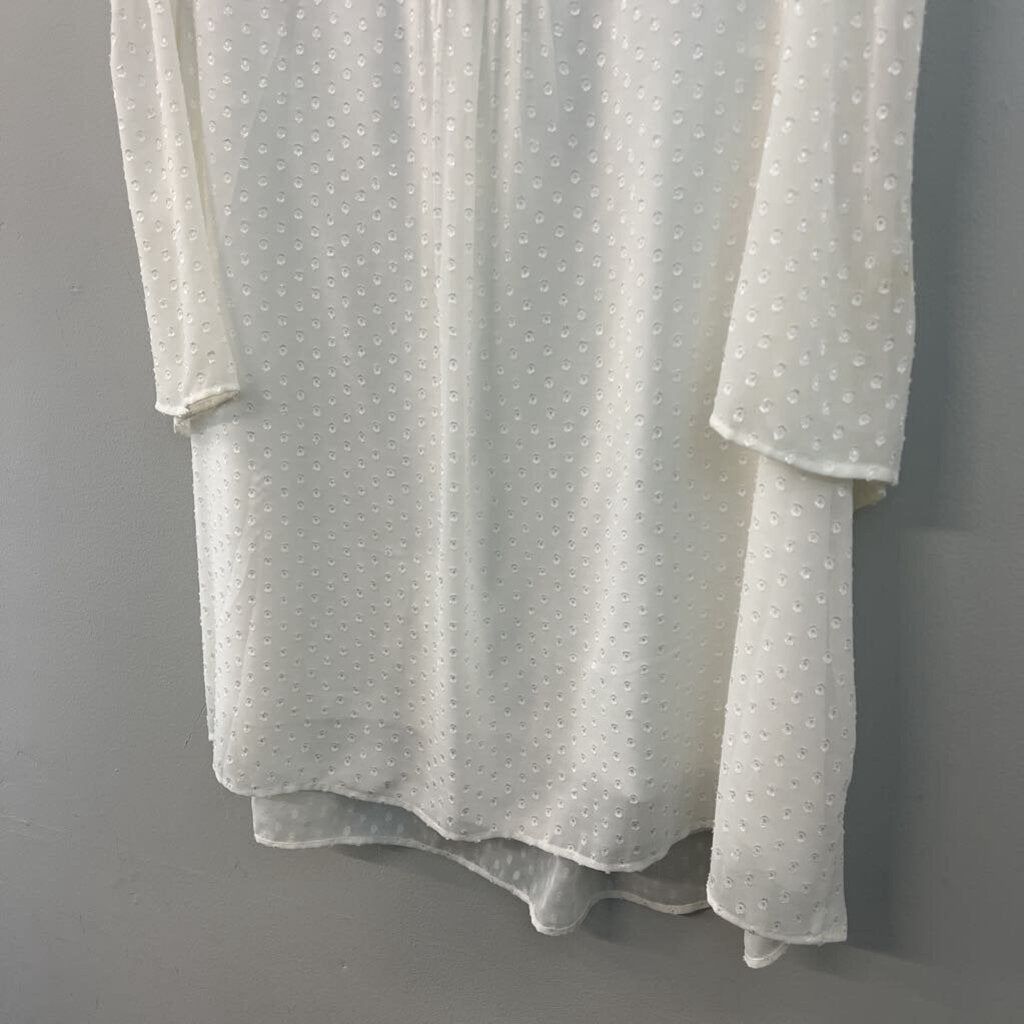 DR2 Cream Dot Detail Cold Shoulder Top 1X