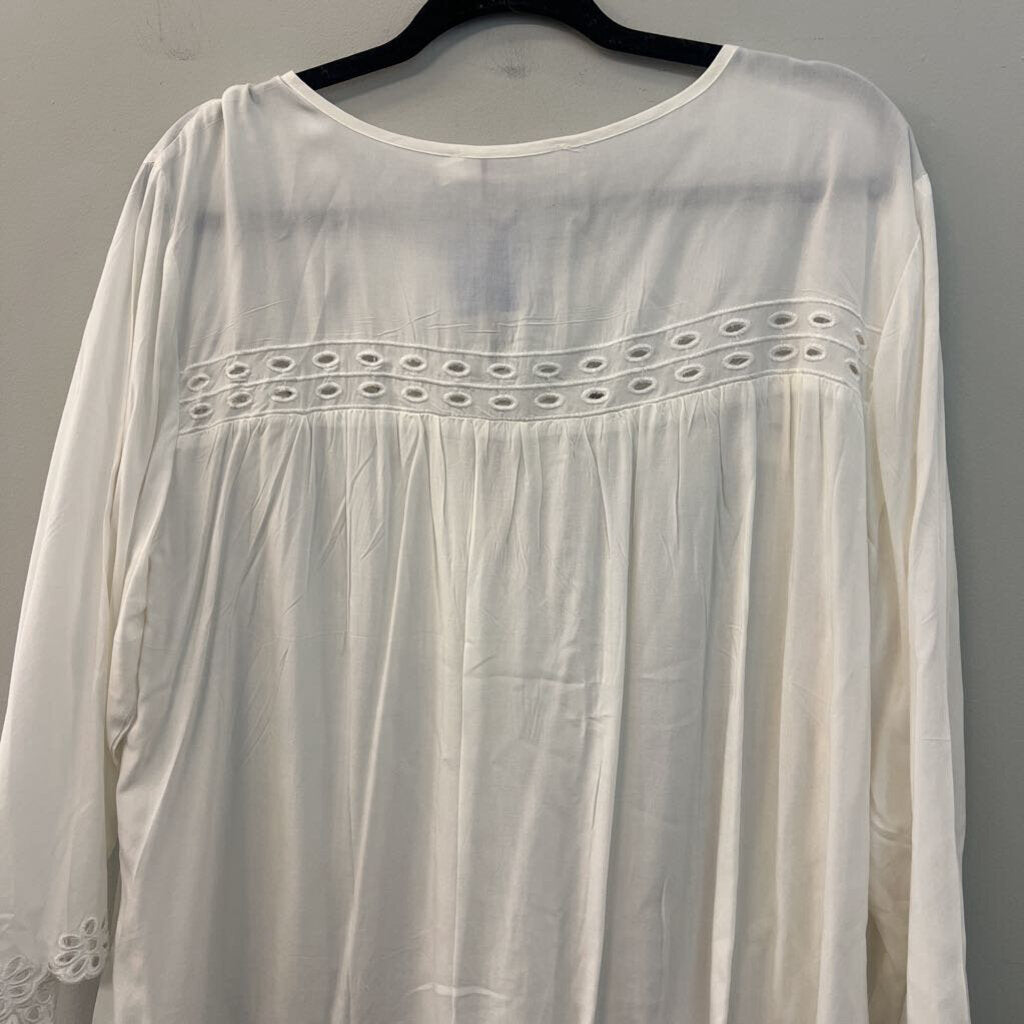 Solitaire White Eyelet Detail Long Sleeve Top 1X