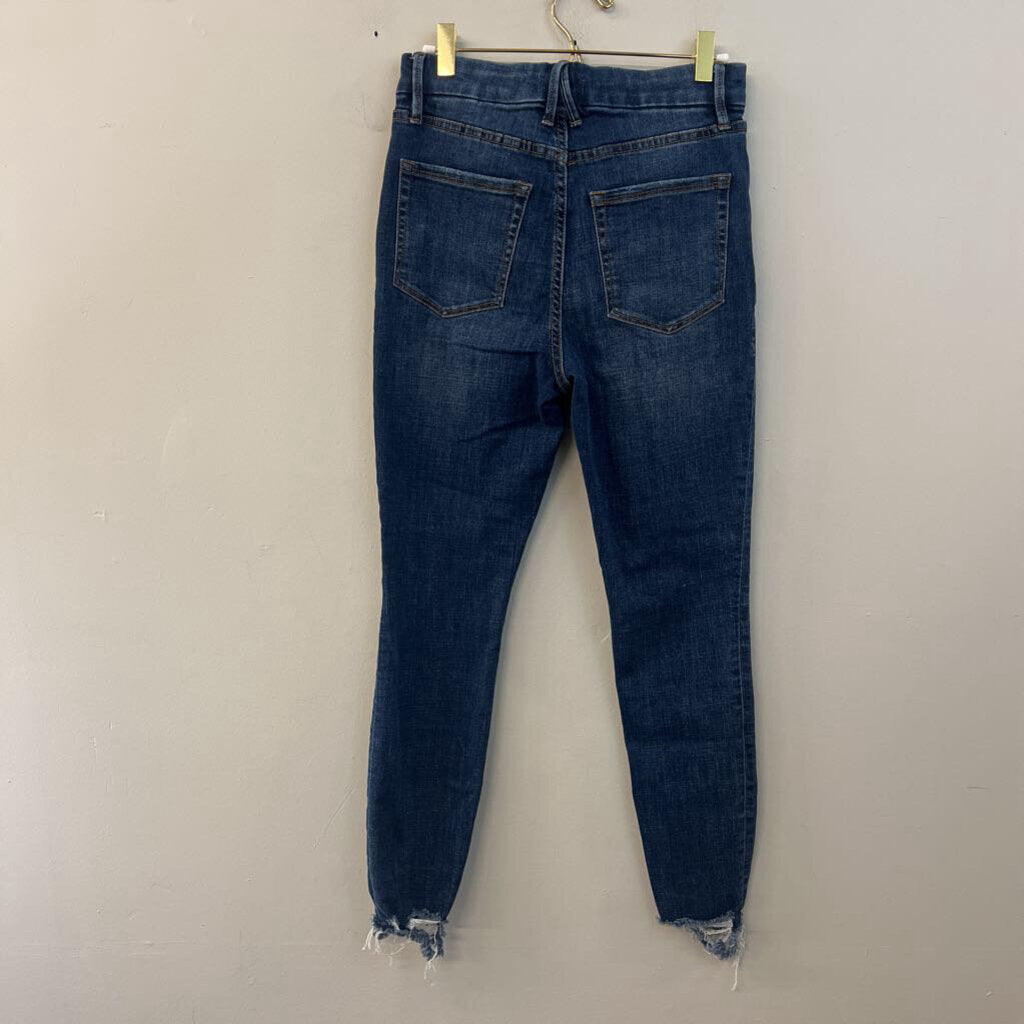 Good American Dark Wash Frayed Hem Skinny Jeans 28
