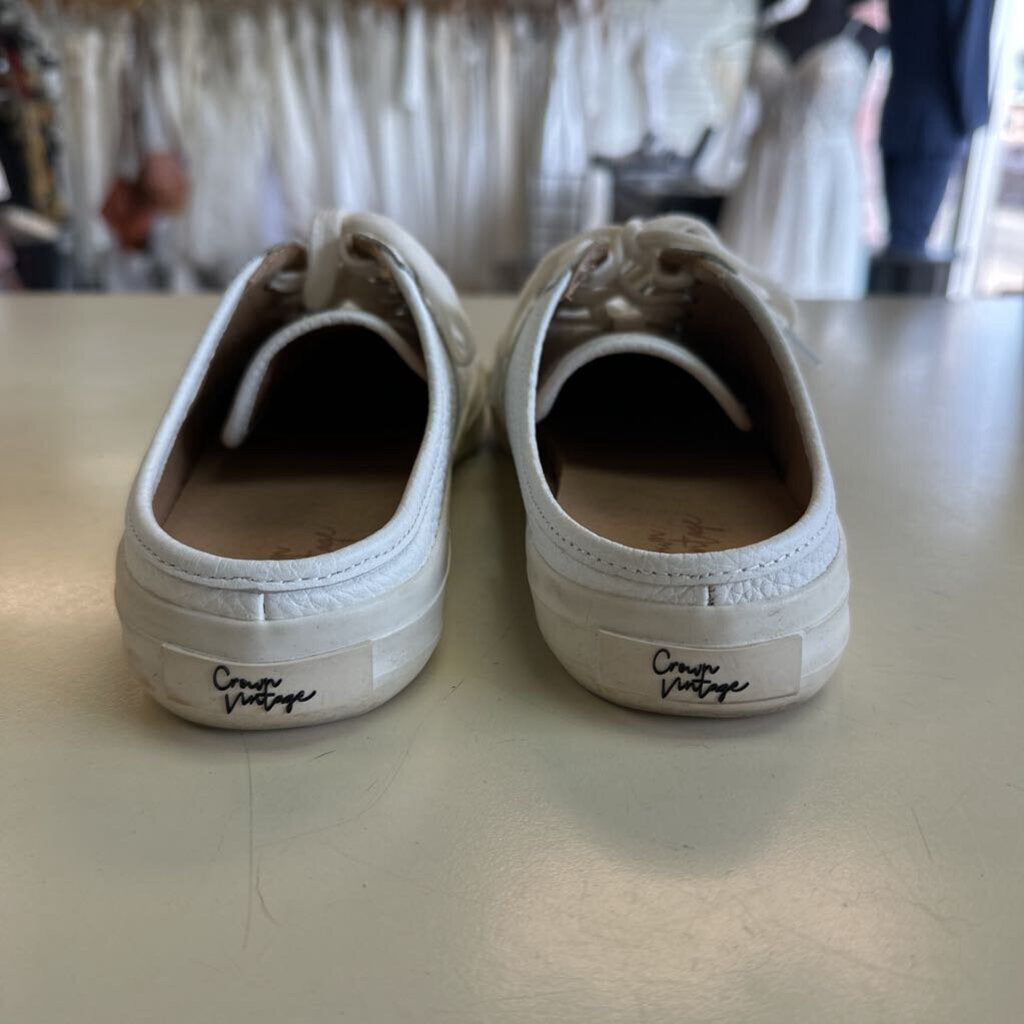 Crown Vintage White Slip On Sneakers 9