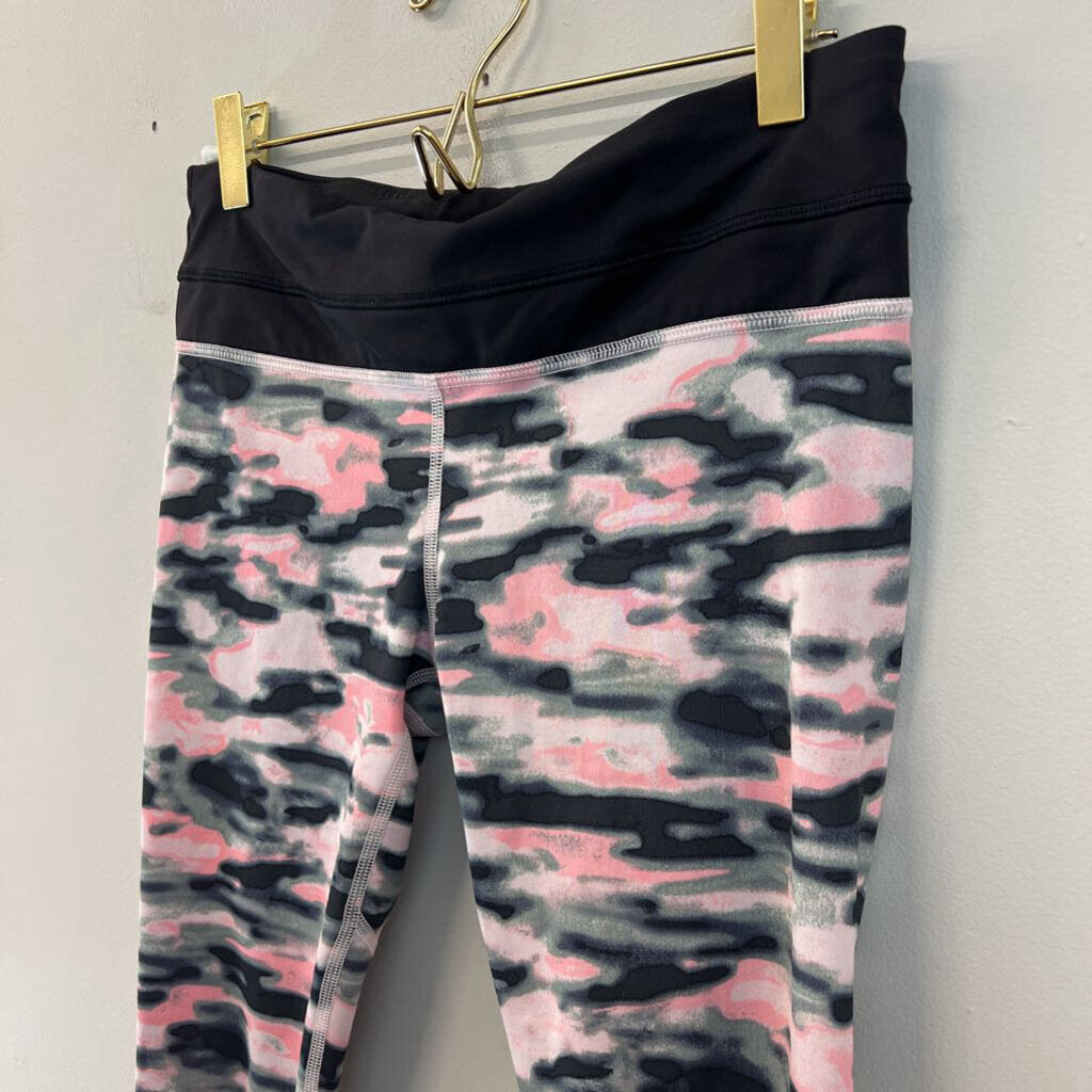 Lululemon Black/ Pink Print Cropped Leggings 6