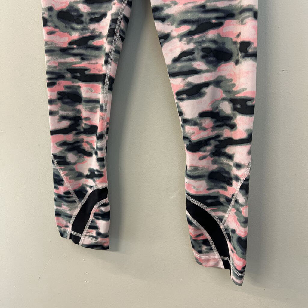Lululemon Black/ Pink Print Cropped Leggings 6