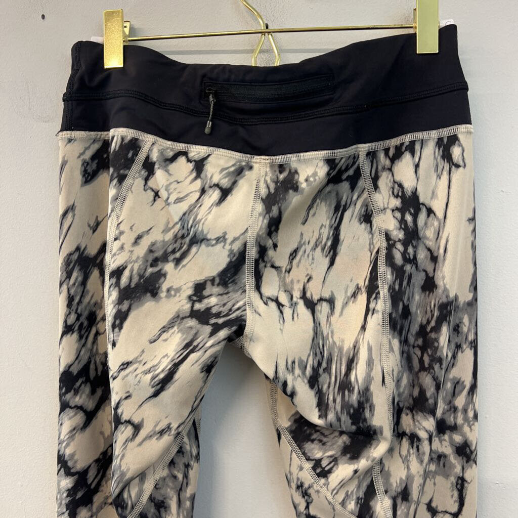 Lululemon Black/ Beige Print Cropped Leggings 6