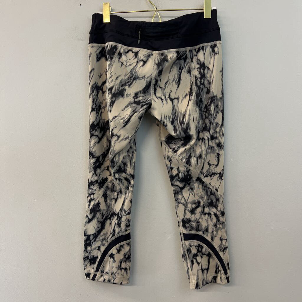 Lululemon Black/ Beige Print Cropped Leggings 6