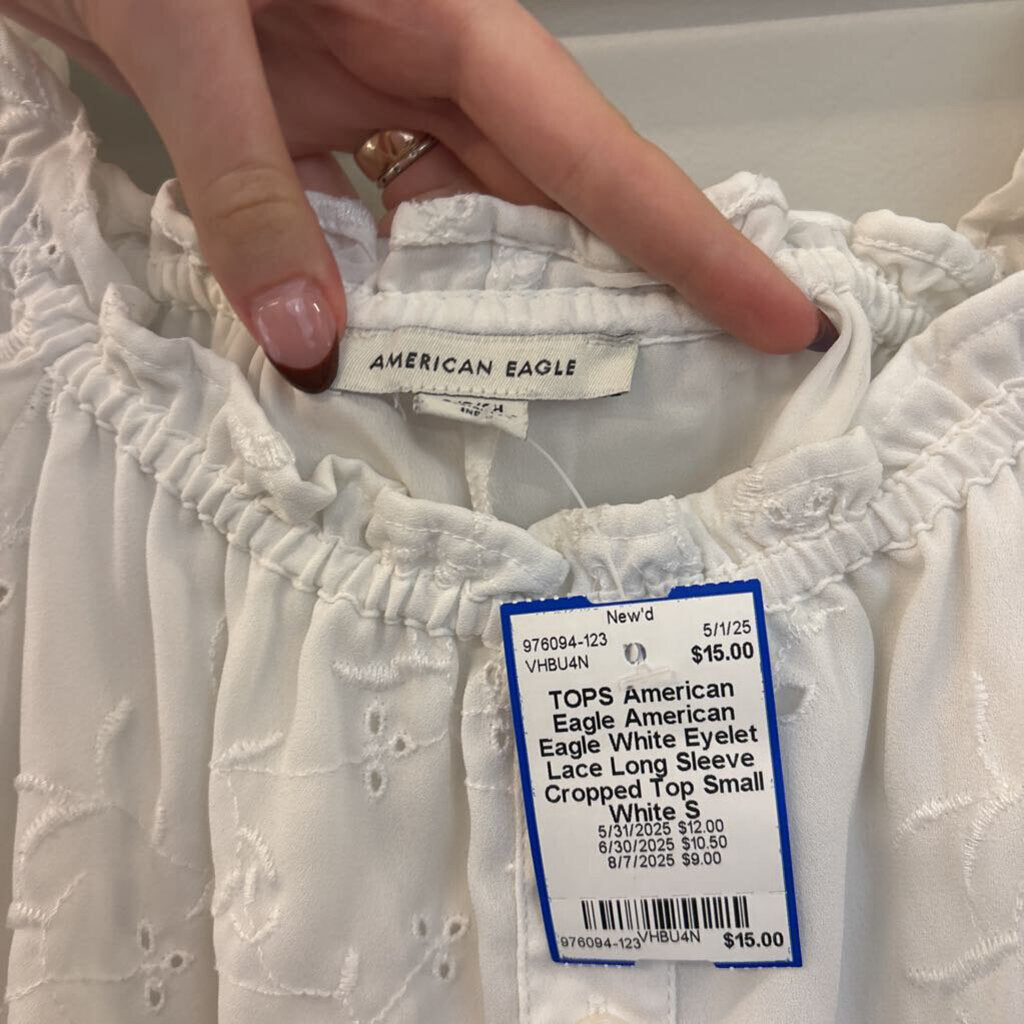 American Eagle White Eyelet Lace Long Sleeve Cropped Top Small