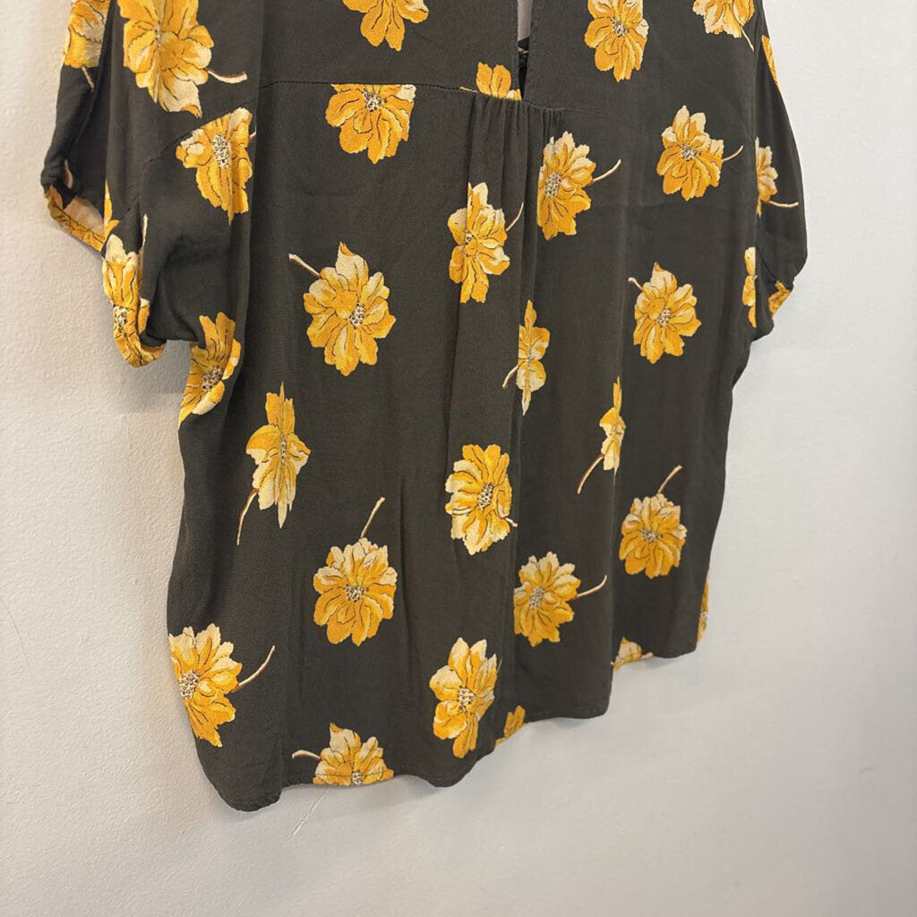 Madewell Green/ Yellow Flower Print Short Sleeve Top Small