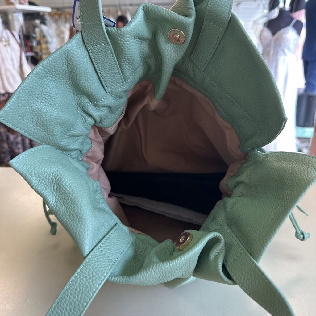 Tote le Monde Mint Pebbled Leather Purse