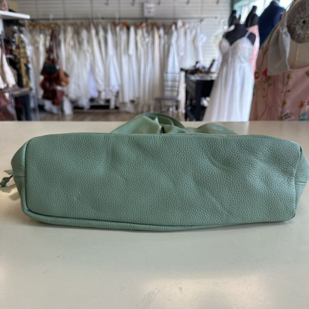 Tote le Monde Mint Pebbled Leather Purse