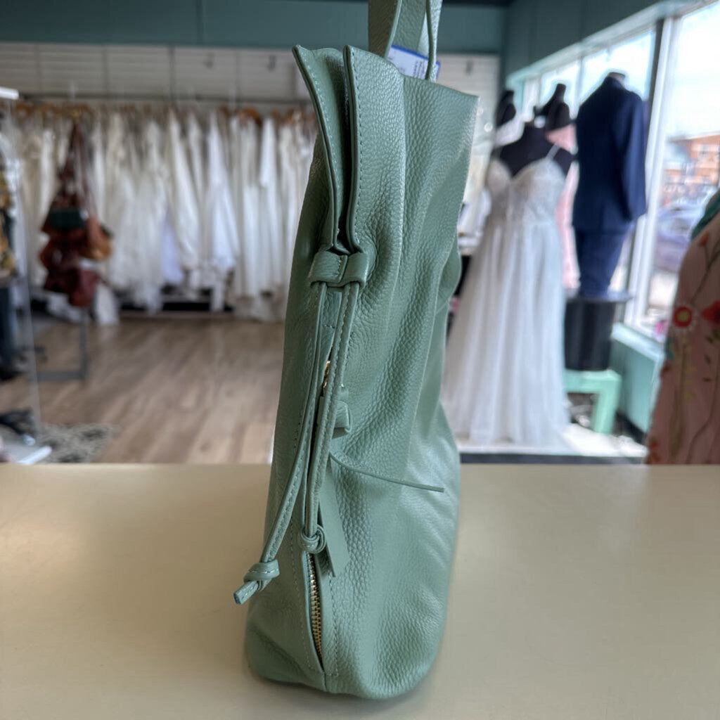 Tote le Monde Mint Pebbled Leather Purse