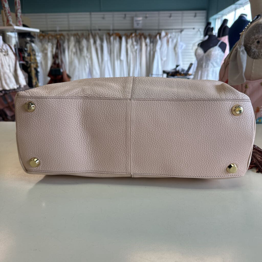 GILI Got It Love It Pink Pebbled Leather Purse