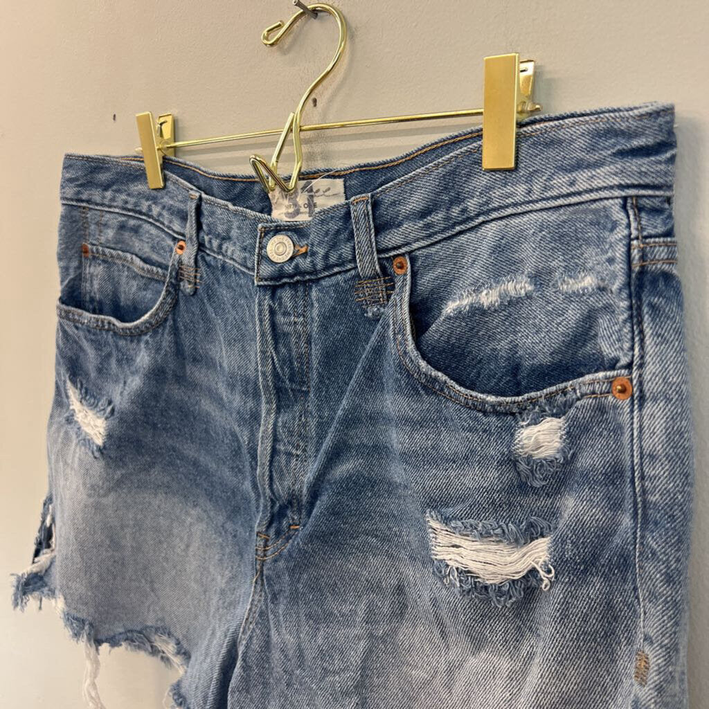 We The Free Medium Wash Distressed Denim Shorts 31