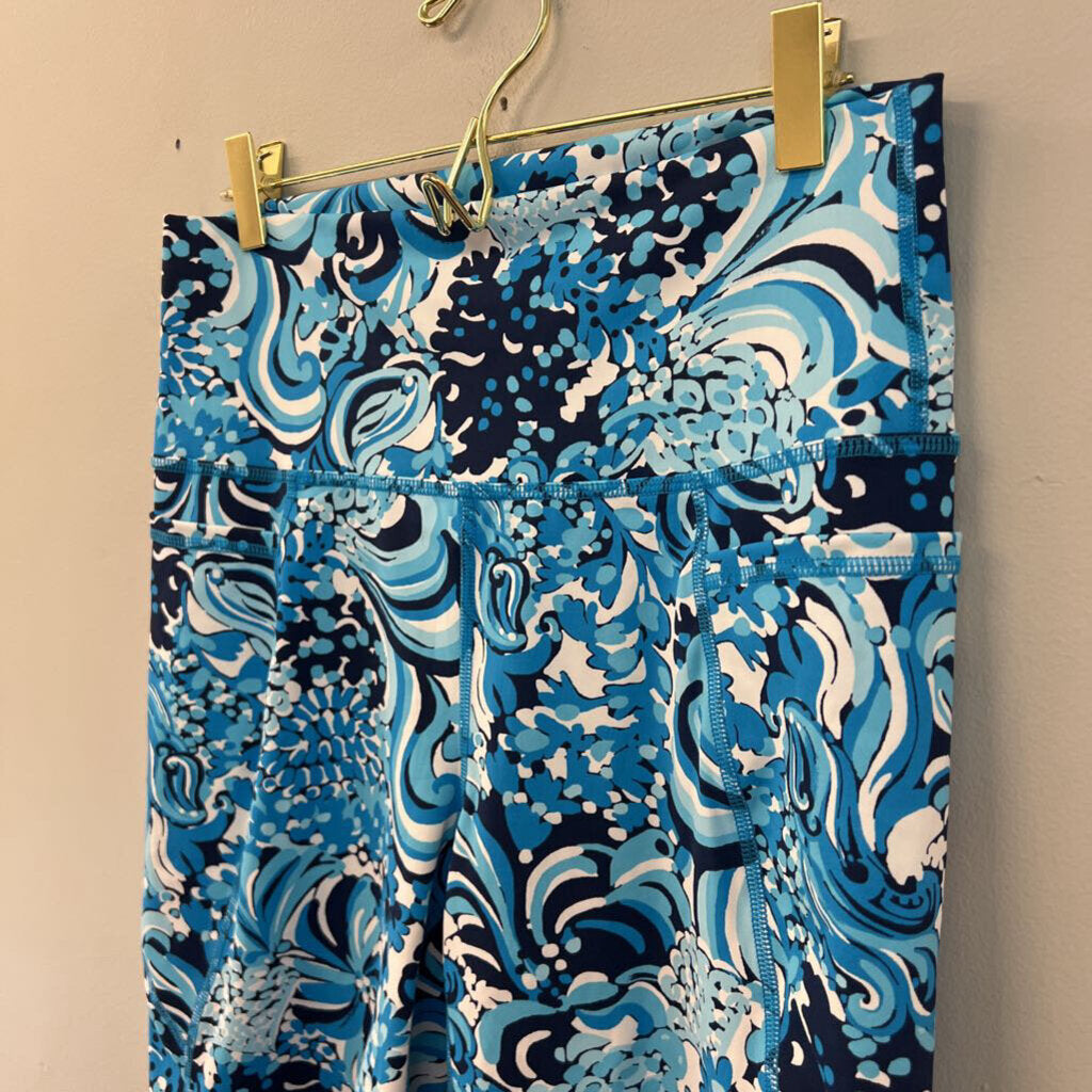 Lilly Pulitzer Luxletic Blue/ White Print Biker Shorts Large