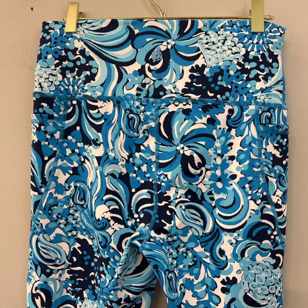 Lilly Pulitzer Luxletic Blue/ White Print Biker Shorts Large