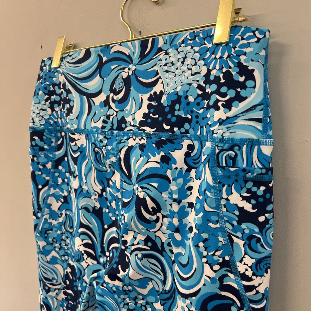 Lilly Pulitzer Luxletic Blue/ White Print Biker Shorts Large