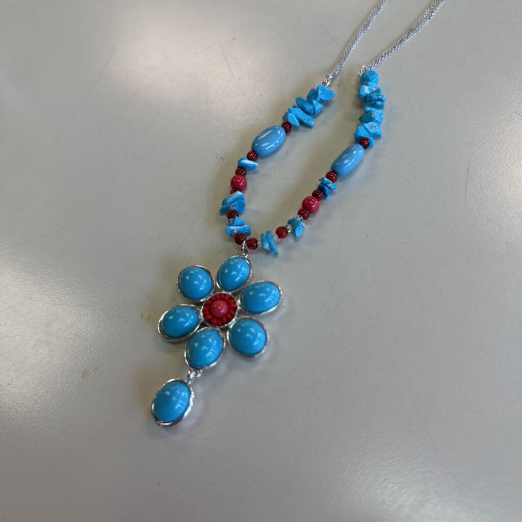 Avon Silver/ Turquoise Flower Pendant Necklace