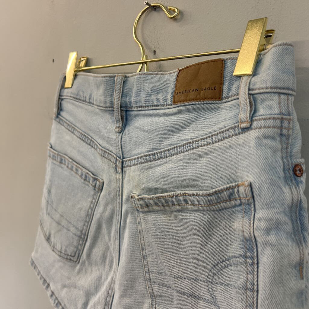 American Eagle Light Wash Denim Shorts 000