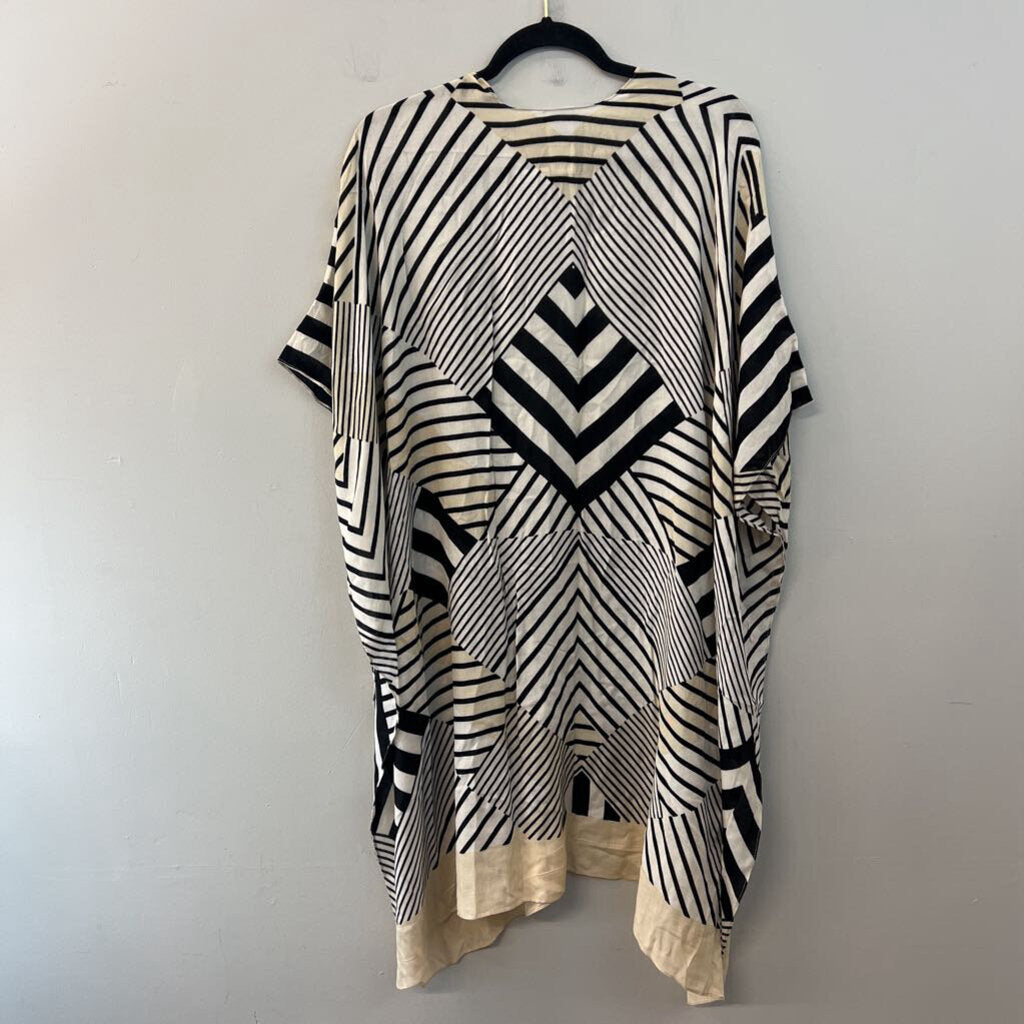 Cabi Cream/ Black Print Short Sleeve Open Front Kimono Top One Size