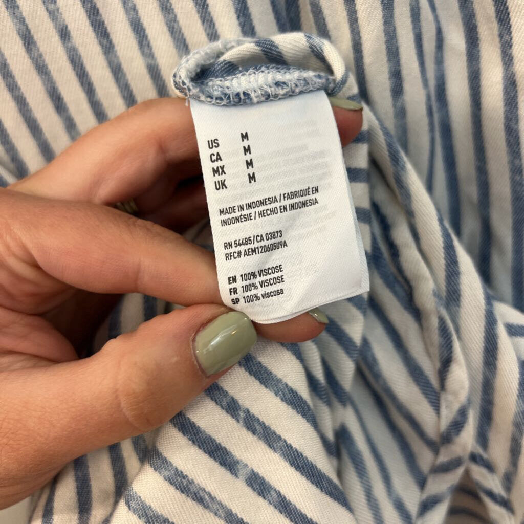American Eagle White/ Blue Striped Short Sleeve Button Down Top Medium