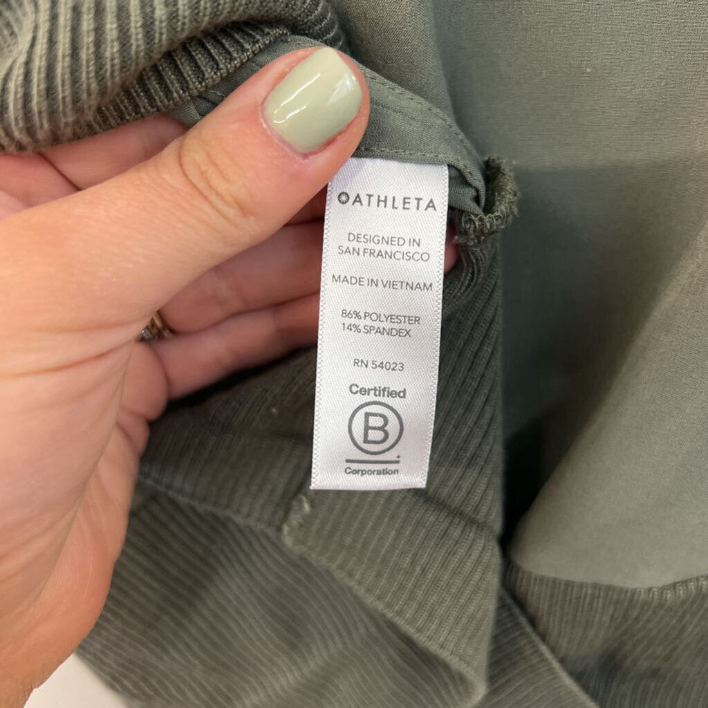 Athleta Green Short Sleeve Cropped Boxy Top Medium