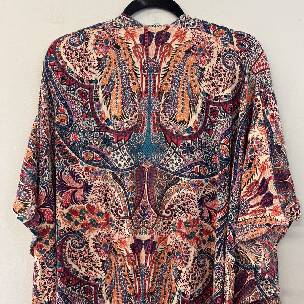 Black Tape Cream/ Multi Print Short Sleeve Open Front Kimono Top 3X
