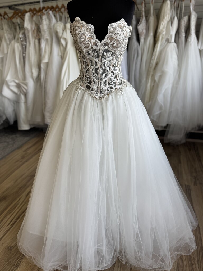 Ashley & Justin Strapless Lace Sweetheart Ballgown 8