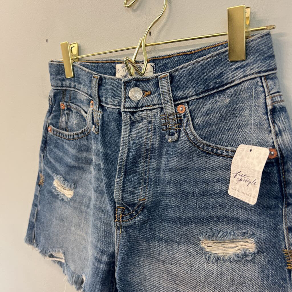 We The Free Medium Wash Distressed Denim Shorts 23
