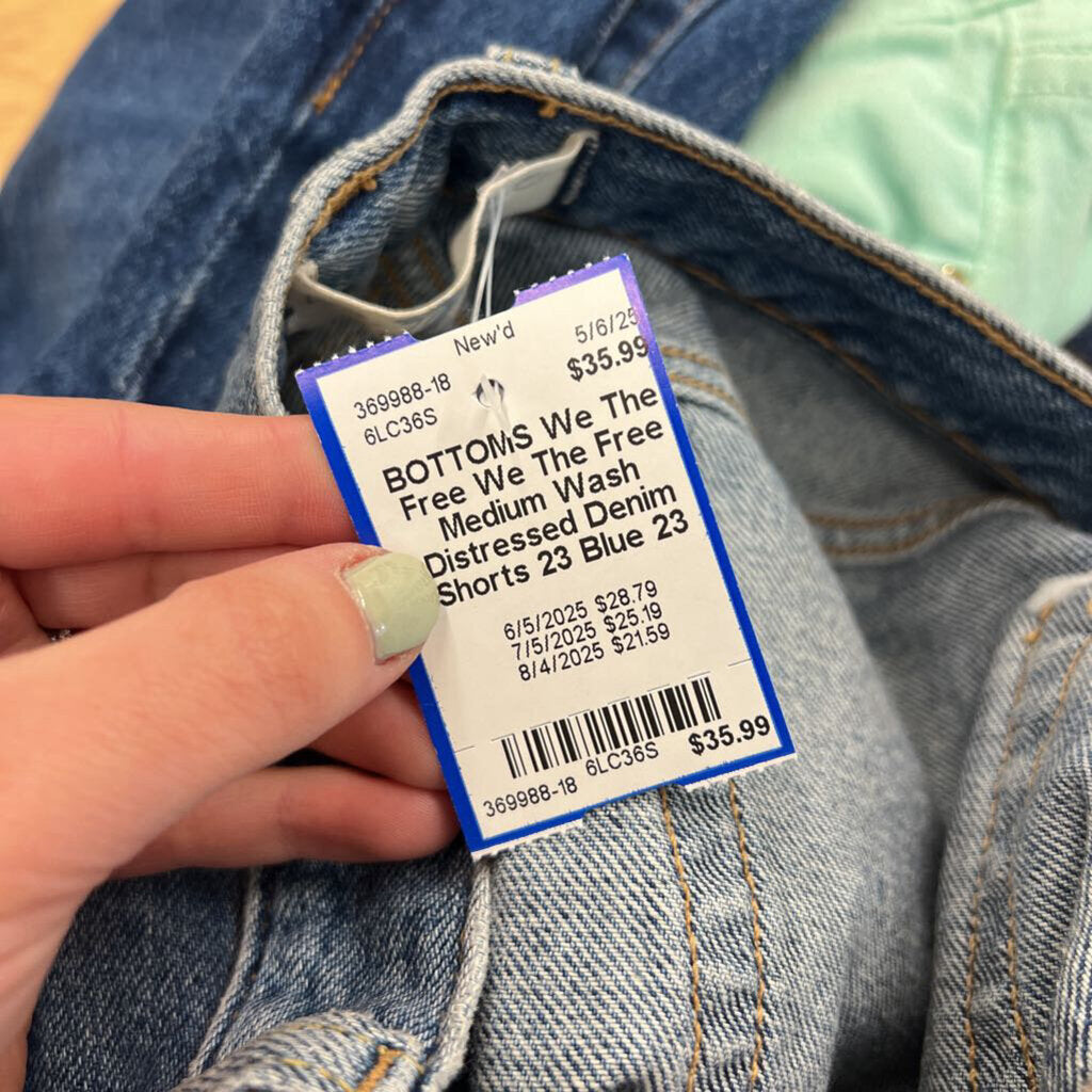 We The Free Medium Wash Distressed Denim Shorts 23