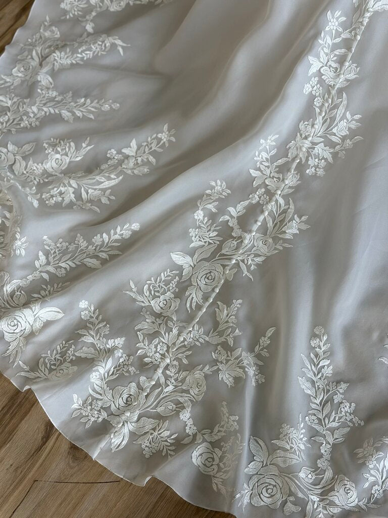 Madison James Ivory lace A Line Bridal Gown 10