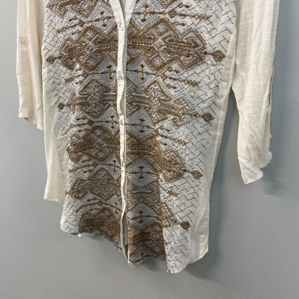 Tiny Cream/ Brown Embroidered Button Front Top Medium