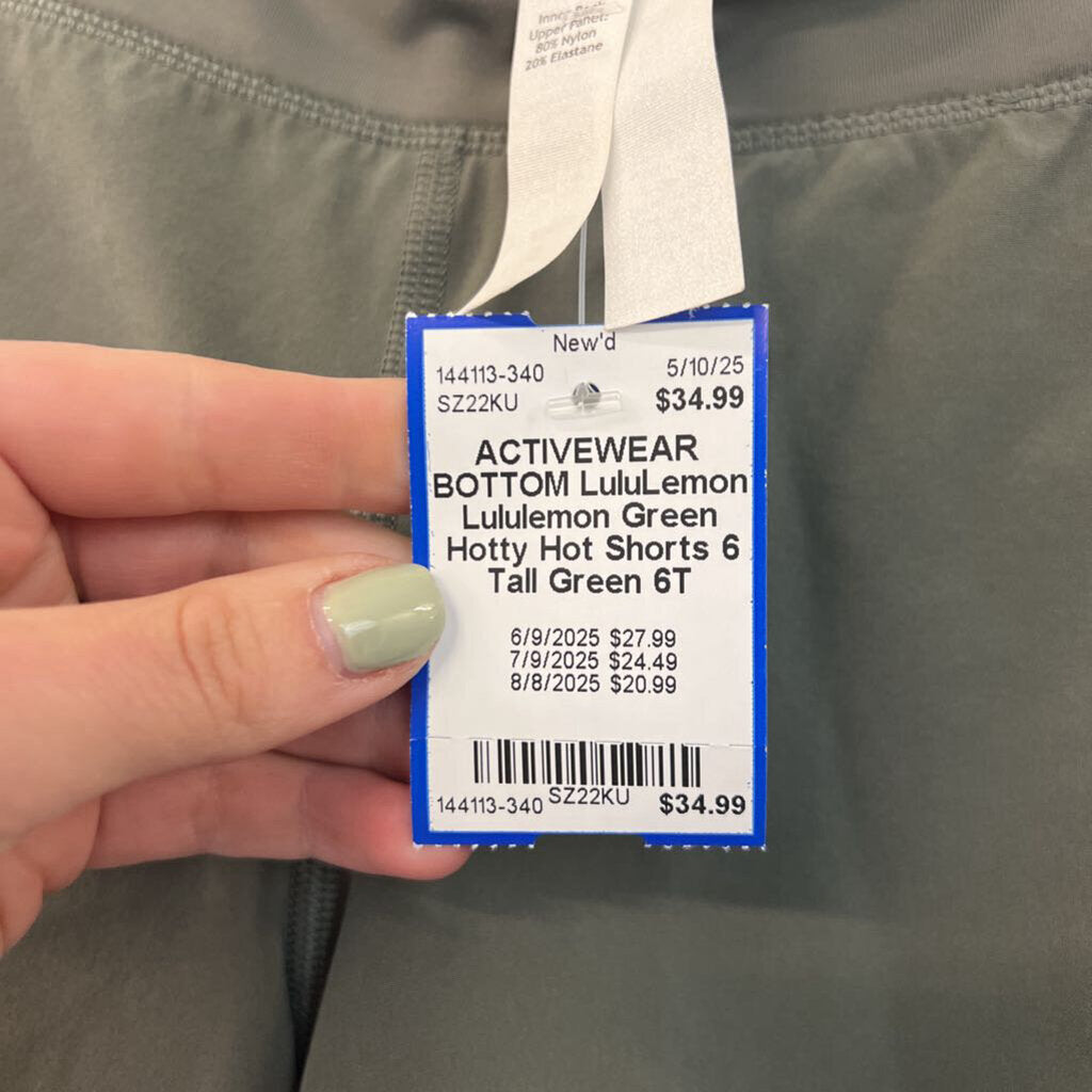 Lululemon Green Hotty Hot Shorts 6 Tall