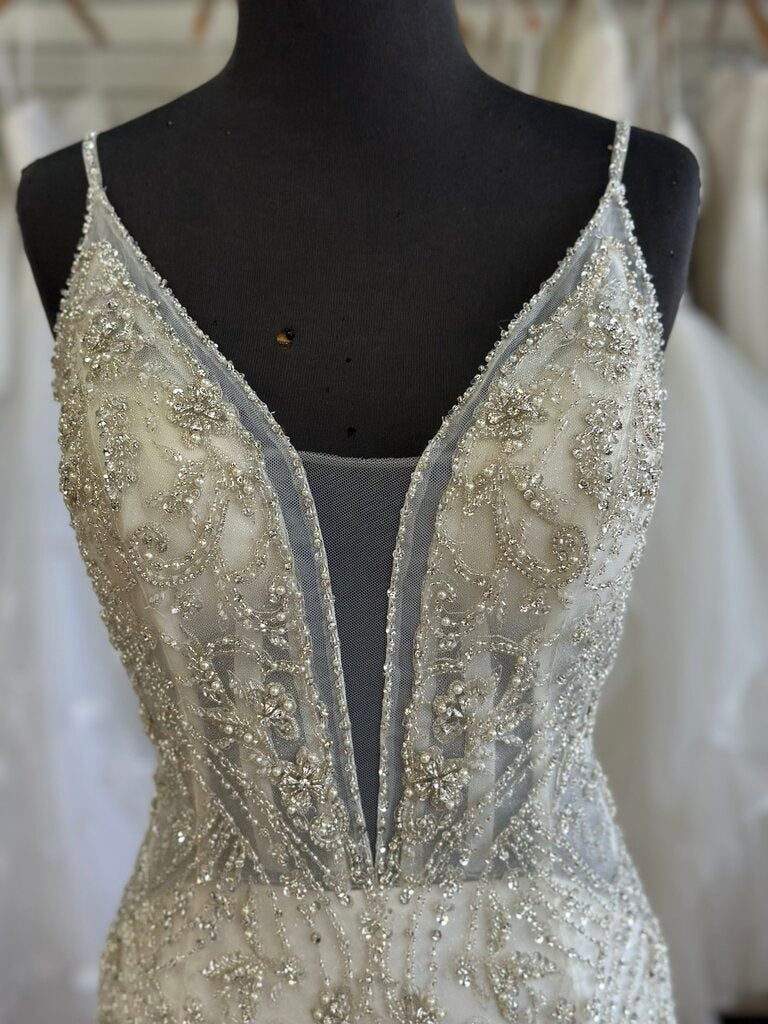 Kitty Chen Ivory Fitted Embellished Top Ruffle Bottom Bridal Gown 14