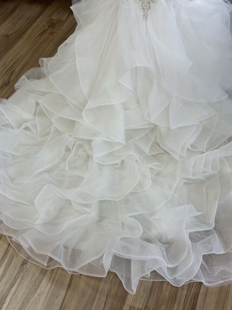 Kitty Chen Ivory Fitted Embellished Top Ruffle Bottom Bridal Gown 14