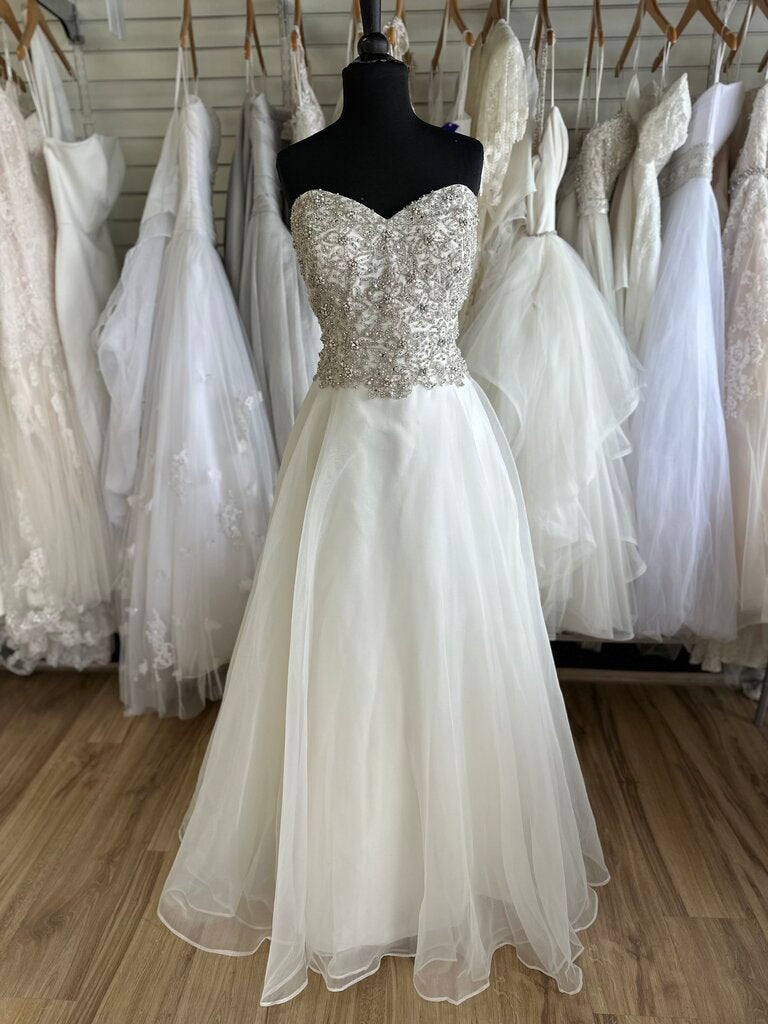 Justin Alexander Ivory Embellished Top A Line Bridal Gown 16