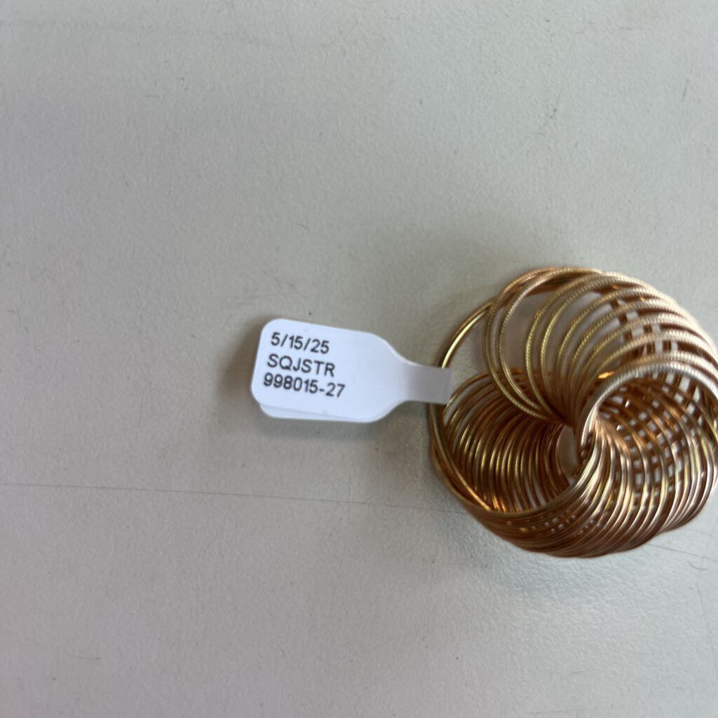 Gold Tone Wire Circular Brooch
