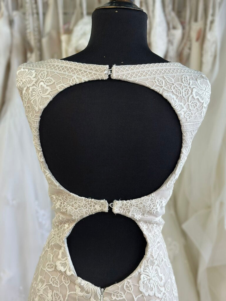 Maggie Sottero Key Hole Back Lace Dress 12